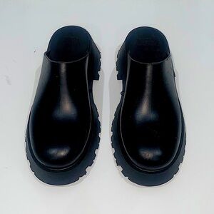 Zara Womens Elevated Clogs
